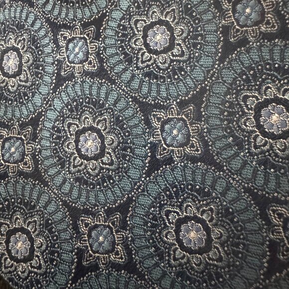 JOS. A. Bank Reserve Mens 100% Silk Tie Blue Floral Medallion Pattern - Picture 2 of 6